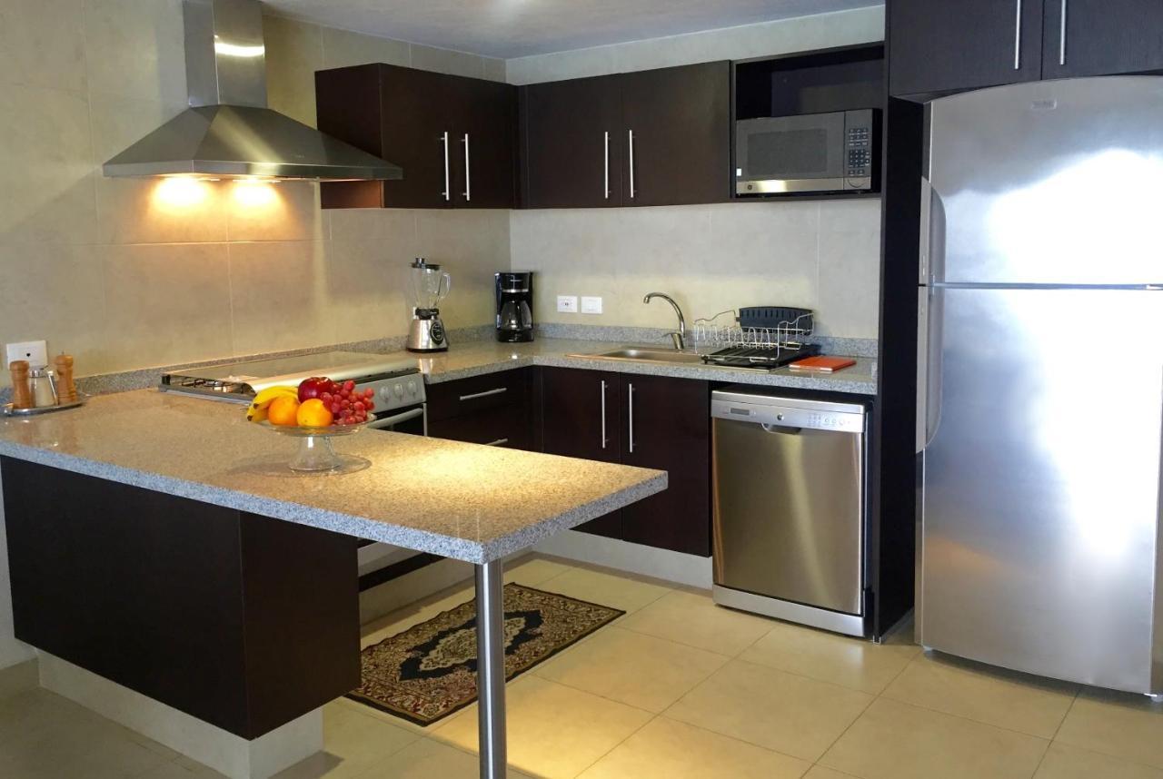 Apartamentos Grand Venetian Puerto Vallarta Exterior photo