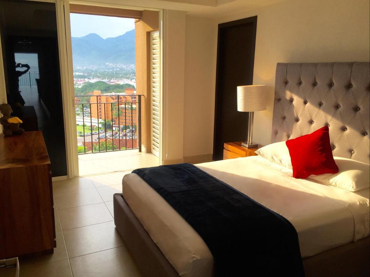 Apartamentos Grand Venetian Puerto Vallarta Exterior photo