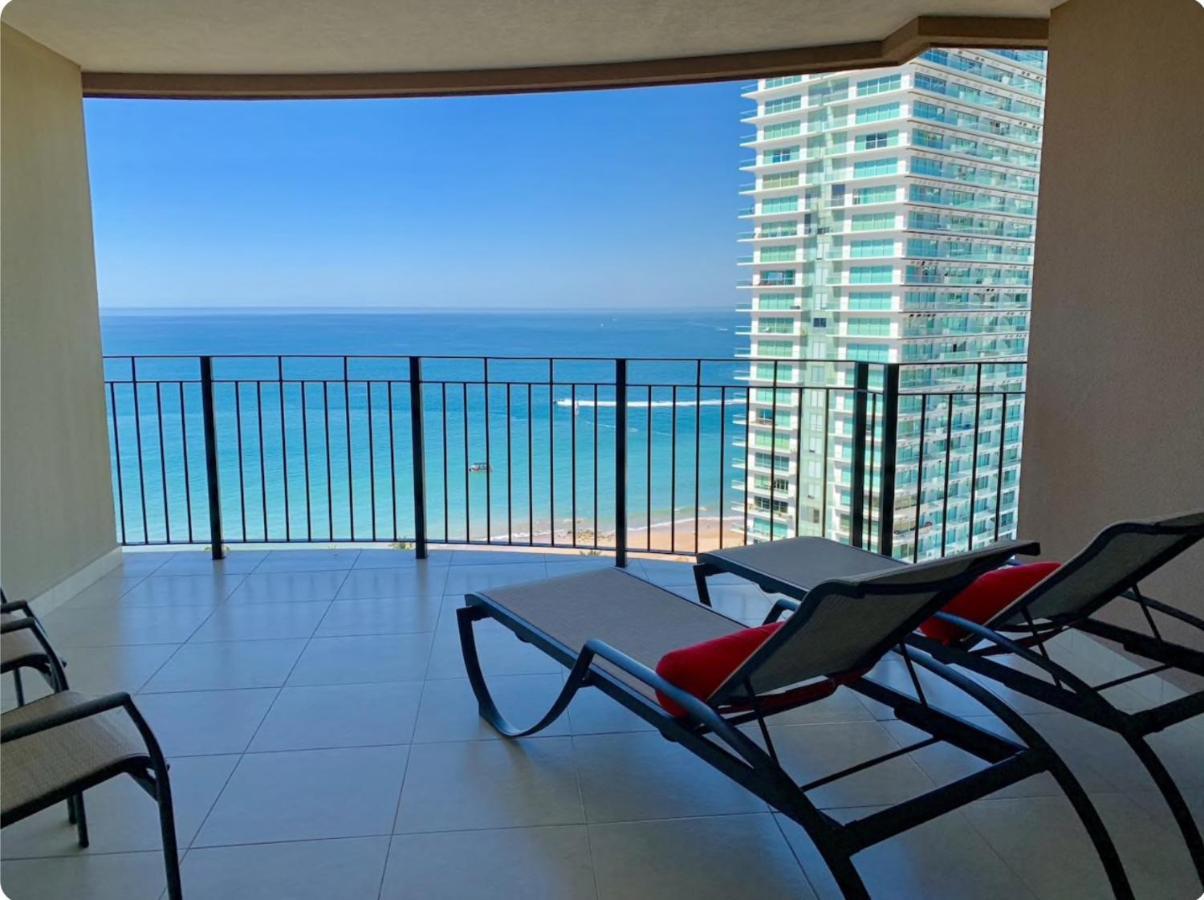 Apartamentos Grand Venetian Puerto Vallarta Exterior photo